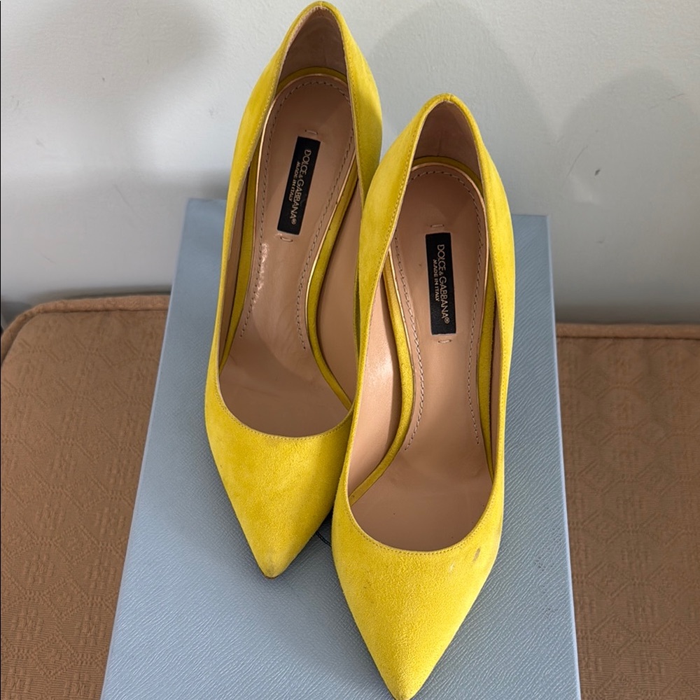 Dolce & Gabbana Women's Yellow Suede Pumps